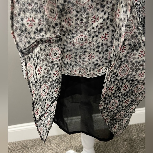 ✨✨Women’s Knee Length Skirt ✨✨ - Picture 5 of 6